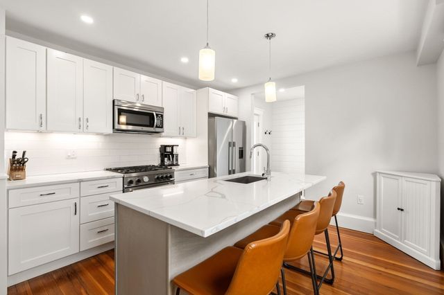 10 Nahanton Ave, Milton, MA 02186