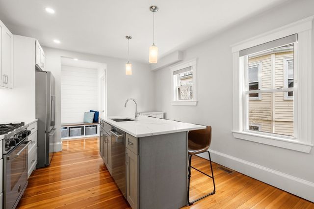 10 Nahanton Ave, Milton, MA 02186