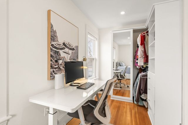 10 Nahanton Ave, Milton, MA 02186