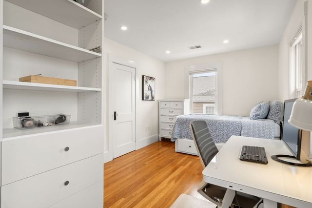 10 Nahanton Ave, Milton, MA 02186