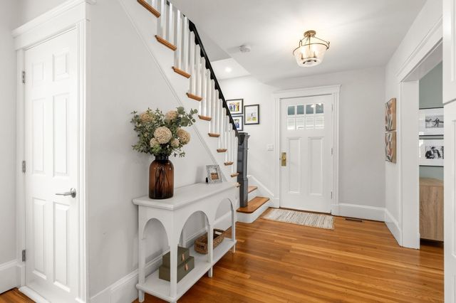 10 Nahanton Ave, Milton, MA 02186