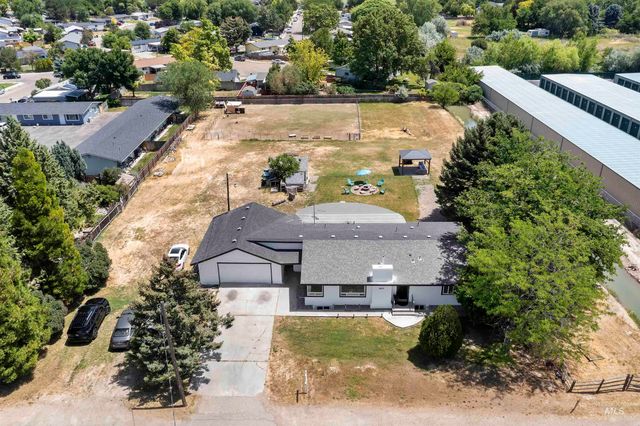 3819 S Montana, Caldwell, ID 83605