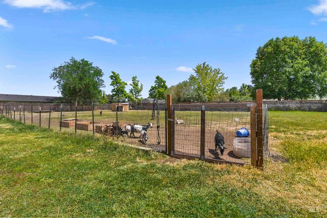 3819 S Montana, Caldwell, ID 83605