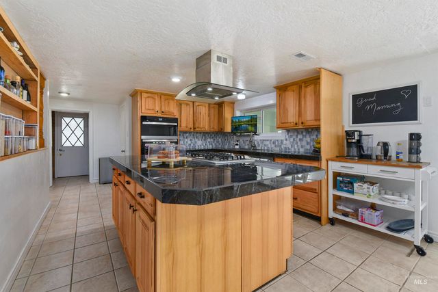 3819 S Montana, Caldwell, ID 83605