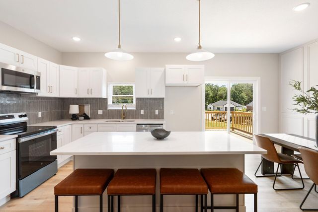 404 SUGARBERRY DR, Columbia, MO 65201