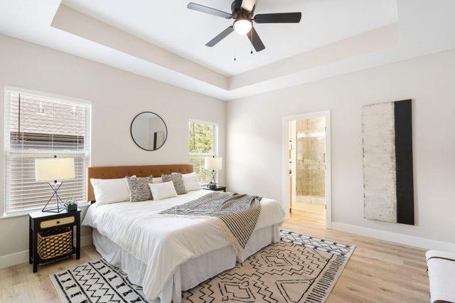 404 SUGARBERRY DR, Columbia, MO 65201