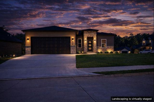 404 SUGARBERRY DR, Columbia, MO 65201