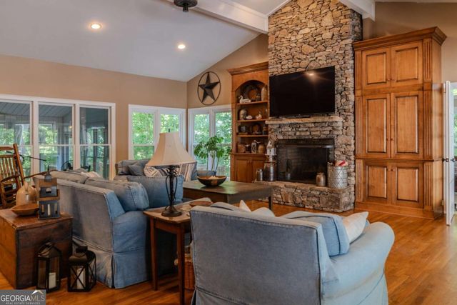 1044 Hutchings Mountain Road, Rockmart, GA 30153