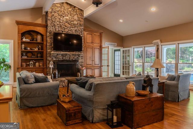 1044 Hutchings Mountain Road, Rockmart, GA 30153