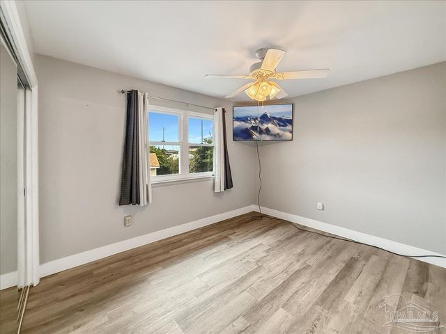 1100 Shoreline Dr 221, Gulf Breeze, FL 32561