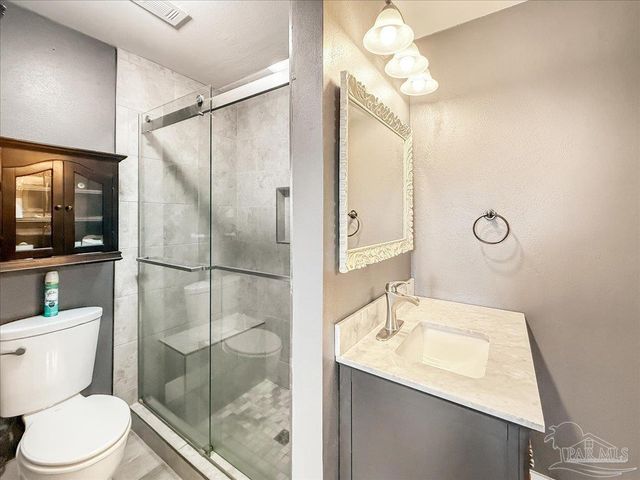 1100 Shoreline Dr 221, Gulf Breeze, FL 32561