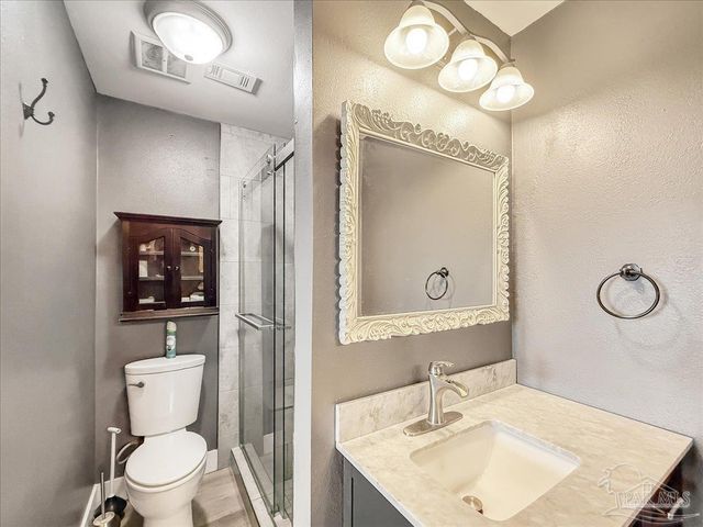 1100 Shoreline Dr 221, Gulf Breeze, FL 32561