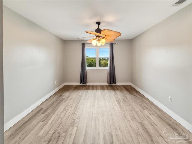 1100 Shoreline Dr 221, Gulf Breeze, FL 32561