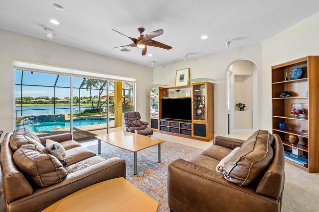 4199 Cedar Creek Ranch Circle, Lake Worth, FL 33467