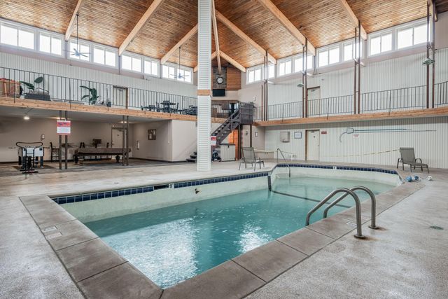 2007 E 122nd Street B15, Burnsville, MN 55337