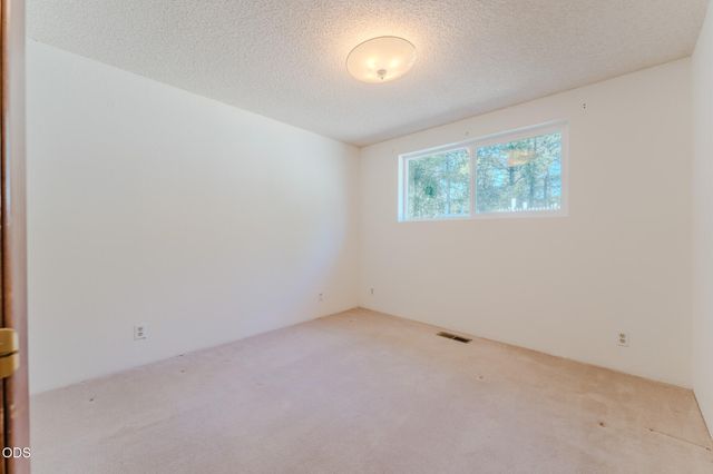 52591 Sunrise Boulevard, La Pine, OR 97739