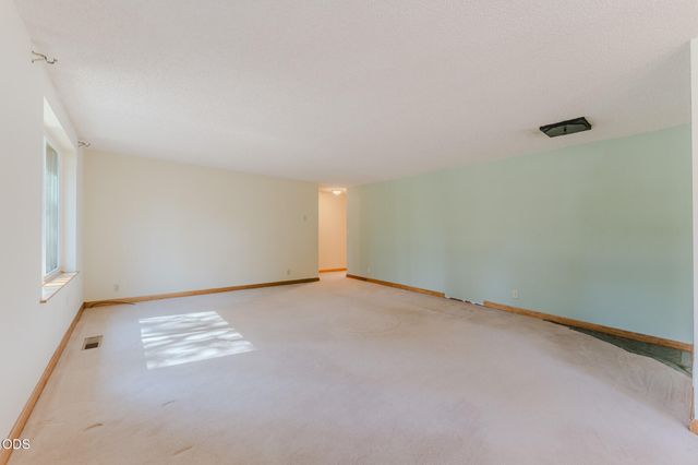 52591 Sunrise Boulevard, La Pine, OR 97739