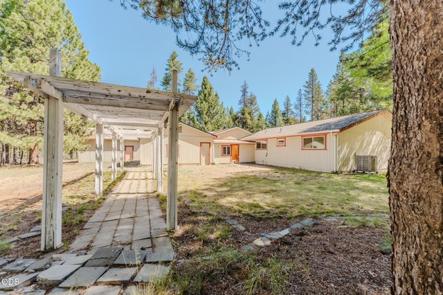 52591 Sunrise Boulevard, La Pine, OR 97739