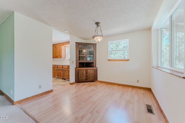 52591 Sunrise Boulevard, La Pine, OR 97739