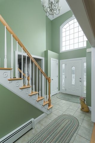 34 Marjorie Lane, Rutland, MA 01543