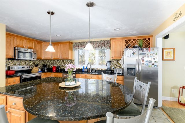 34 Marjorie Lane, Rutland, MA 01543