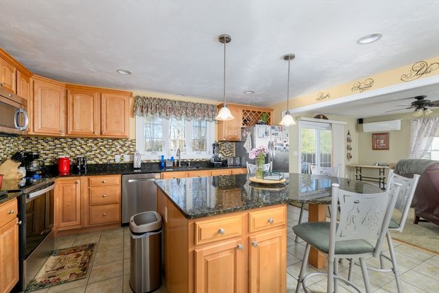 34 Marjorie Lane, Rutland, MA 01543