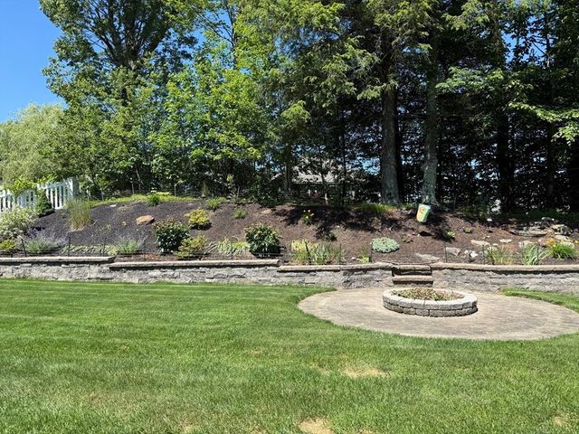 34 Marjorie Lane, Rutland, MA 01543