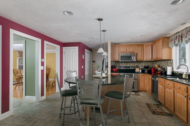 34 Marjorie Lane, Rutland, MA 01543