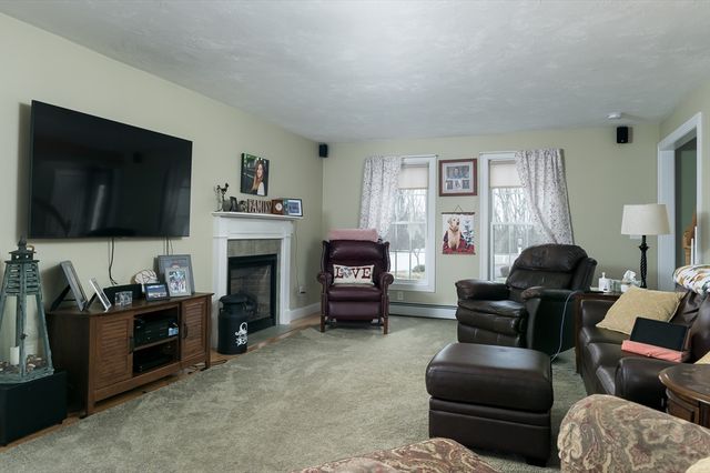 34 Marjorie Lane, Rutland, MA 01543