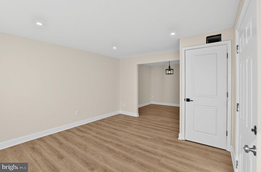 121 RUTLEDGE AVE, FOLSOM, PA 19033 — photo 5