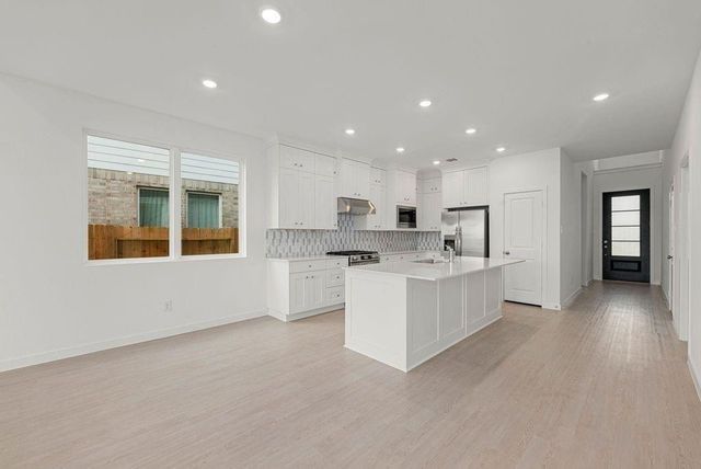 6411 Symphony Wave Dr, Katy, TX 77493