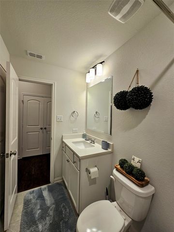 3233 Risinger Road, Waco, TX 76655