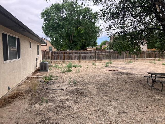 482 W Hahns Peak Ave, Pueblo West, CO 81007