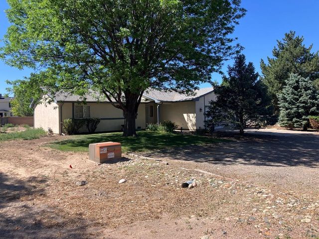 482 W Hahns Peak Ave, Pueblo West, CO 81007
