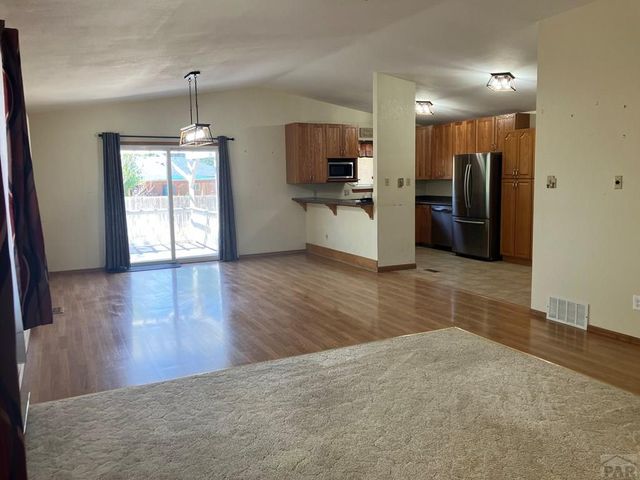 482 W Hahns Peak Ave, Pueblo West, CO 81007