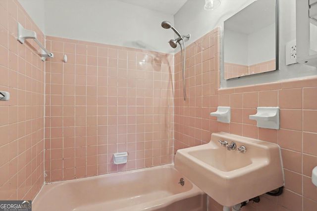 3535 Roswell Road NE E2, Atlanta, GA 30305