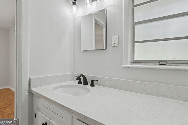 3535 Roswell Road NE E2, Atlanta, GA 30305