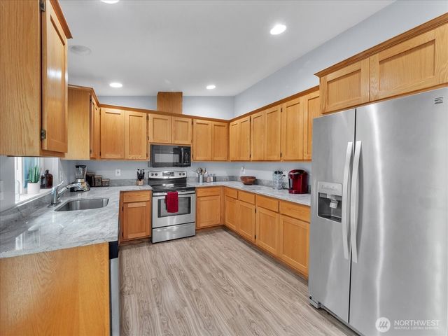 592 Kodiak Avenue, Camano Island, WA 98282