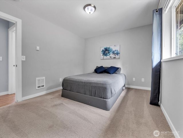 592 Kodiak Avenue, Camano Island, WA 98282