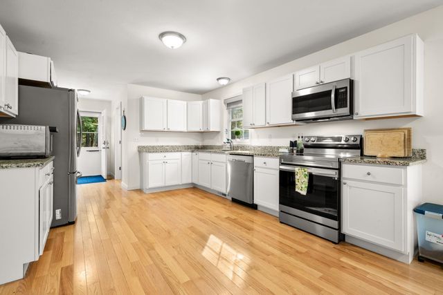 308 Reservoir Road, Deering, NH 03244