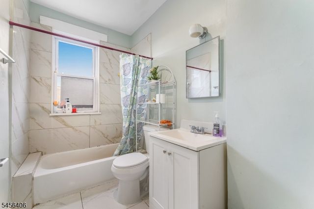 665 Grove St, Irvington Twp., NJ 07111