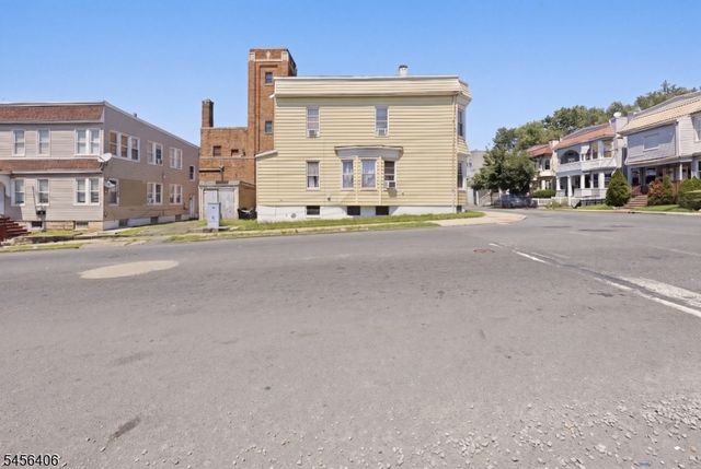 665 Grove St, Irvington Twp., NJ 07111