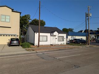 2211 Ella Boulevard, Houston, TX 77008
