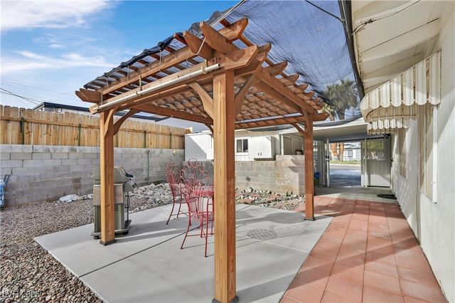 1704 Hassett Avenue, Las Vegas, NV 89104