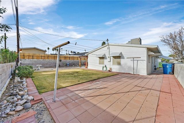 1704 Hassett Avenue, Las Vegas, NV 89104