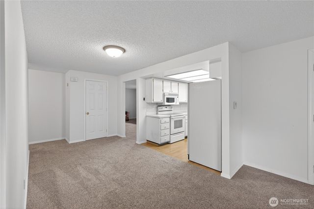 10210 163rd Avenue NE, Redmond, WA 98052