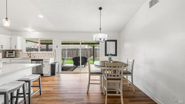 148 Randall Ave, Vacaville, CA 95687