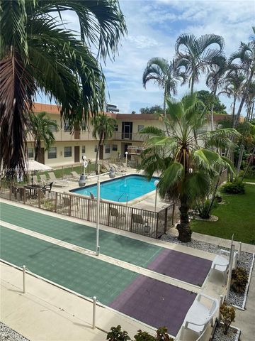 415 NE 2nd St 222, Hallandale Beach, FL 33009