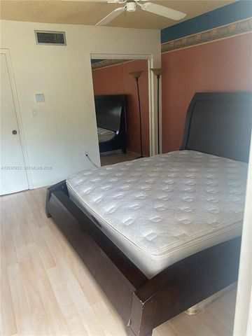 415 NE 2nd St 222, Hallandale Beach, FL 33009