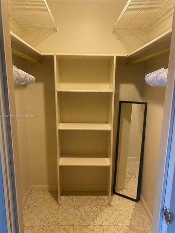 415 NE 2nd St 222, Hallandale Beach, FL 33009